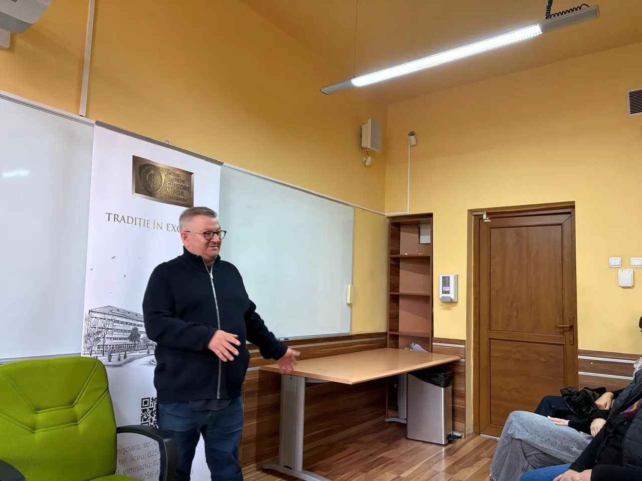 O discuție deschisă despre lume, putere și libertate – cu Armand Goșu